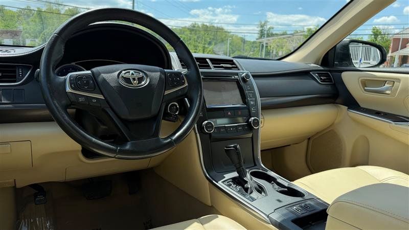 Used 2015 Toyota Camry XLE FWD image 35