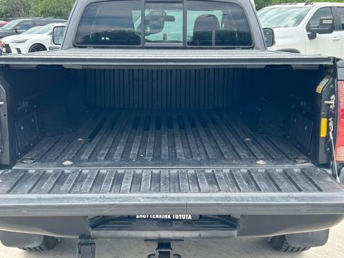 Used 2015 Toyota Tacoma PreRunner w/ Convenience Package RWD image 14