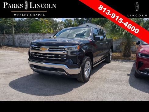 Used 2022 Chevrolet Silverado 1500 LTZ w/ Z71 Off-Road Package AWD/4WD image 8