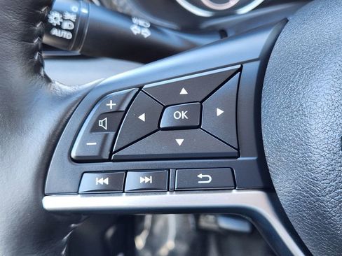 Used 2025 Nissan Sentra SV w/ All-Weather Package FWD image 18