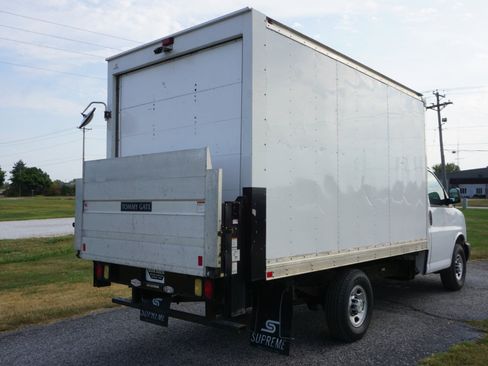 Used 2019 Chevrolet Express 3500 image 12