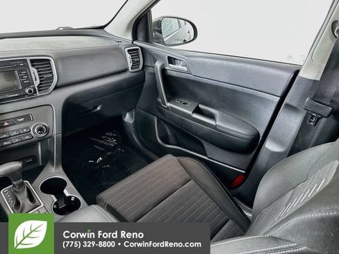 Used 2018 Kia Sportage LX AWD/4WD image 25