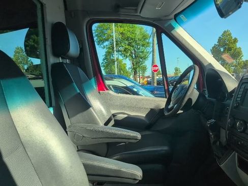 Used 2017 Mercedes-Benz Sprinter 2500 image 10
