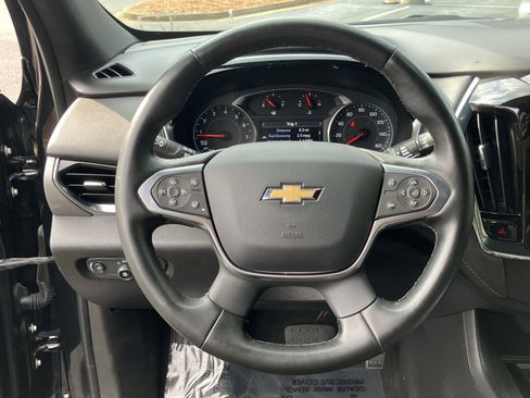 Used 2023 Chevrolet Traverse LT image 20