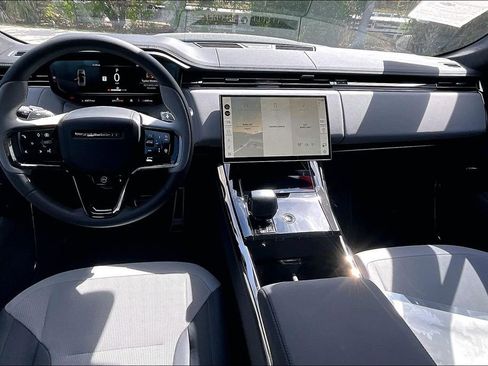 Used 2025 Land Rover Range Rover Sport SV Edition Two image 3