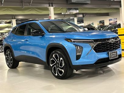 Used 2025 Chevrolet Trax RS w/ Sunroof Package