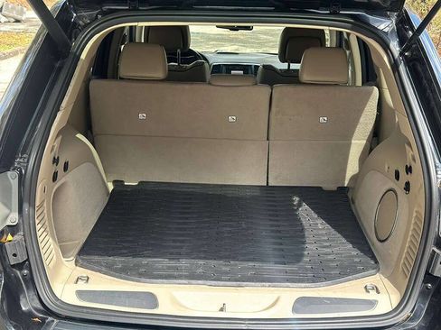 Used 2014 Jeep Grand Cherokee Overland w/ Advanced Technology Group image 9