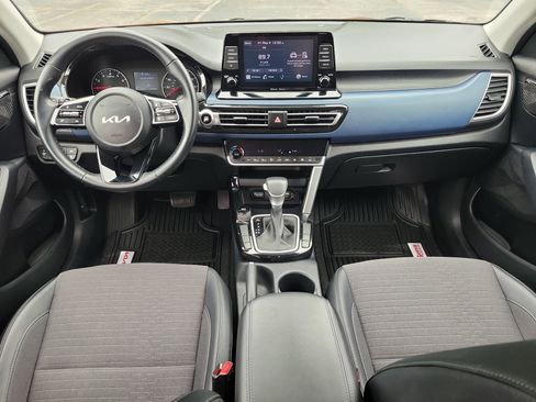 Used 2023 Kia Seltos S FWD image 9