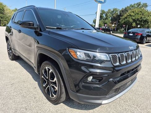 Used 2023 Jeep Compass Limited AWD/4WD image 9