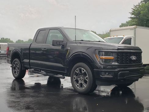 Used 2024 Ford F150 STX AWD/4WD image 3