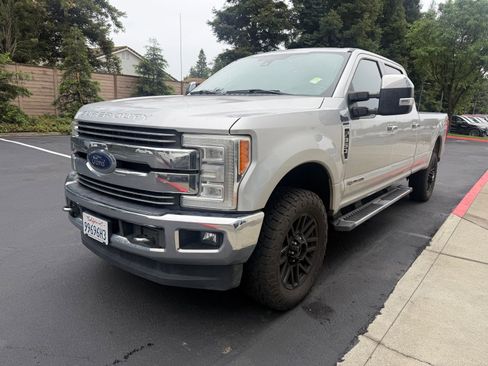 Used 2017 Ford F350 Lariat w/ Lariat Ultimate Package AWD/4WD image 1