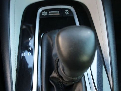 Used 2025 Toyota Corolla SE image 19