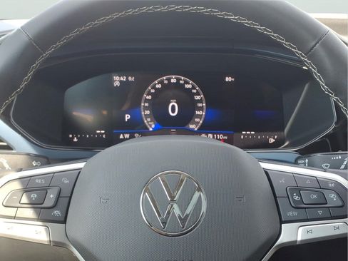 Used 2024 Volkswagen Taos SE AWD/4WD image 20