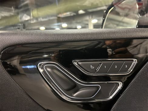 Used 2023 Lincoln Aviator AWD w/ Premium Package image 22