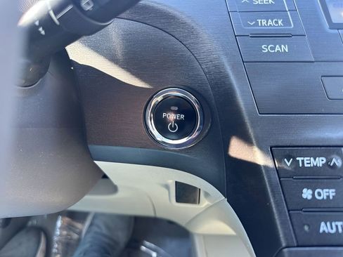 Used 2011 Toyota Prius Two image 18