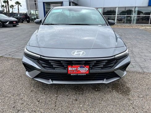 New 2026 Hyundai Elantra SEL Sport Premium FWD image 2