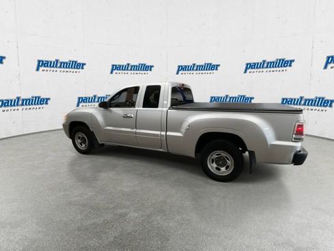 Used 2007 Mitsubishi Raider LS RWD image 8