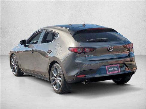 Used 2019 MAZDA MAZDA3 Hatchback w/ Preferred Package image 8