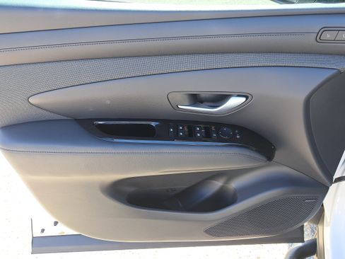 Certified 2025 Hyundai Santa Cruz Limited image 13