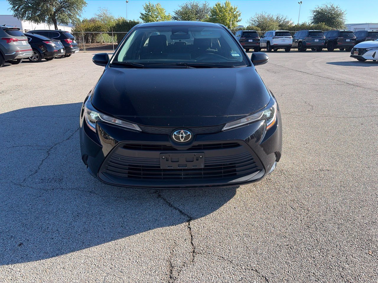 Used 2025 Toyota Corolla LE FWD image 2