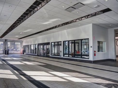 Used 2019 GMC Yukon SLT w/ Premium Edition image 10