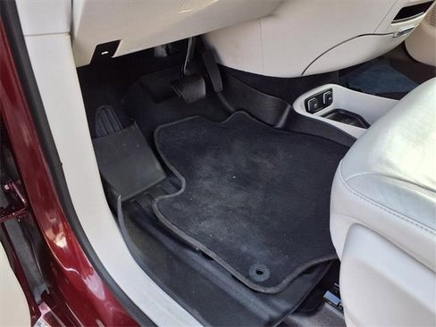 Used 2021 Chrysler Pacifica Touring-L image 44