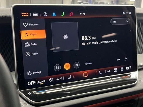 New 2025 Volkswagen Tiguan SE image 29