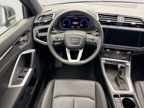 Certified 2025 Audi Q3 2.0T Premium w/ Convenience Package image 10