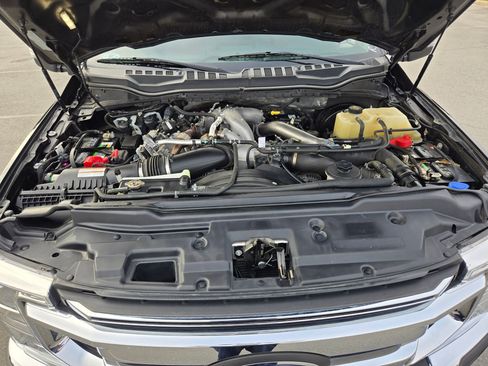 Used 2020 Ford F250 XLT w/ XLT Value Package image 31