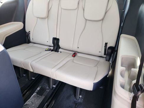 New 2026 Kia Carnival SX FWD image 23