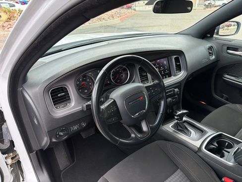 Used 2023 Dodge Charger SXT RWD image 10