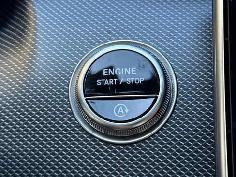 Certified 2025 Mercedes-Benz C 300 4MATIC Sedan image 22