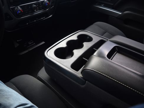 Used 2018 Chevrolet Silverado 1500 LT w/ All Star Edition image 12