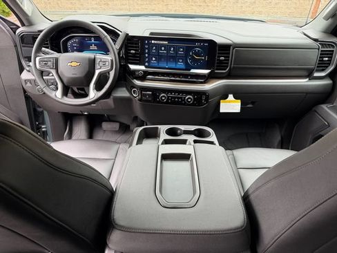 Used 2026 Chevrolet Silverado 1500 LT w/ Leather Package AWD/4WD image 21