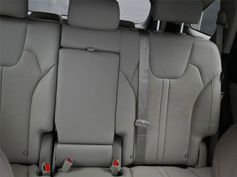 Used 2025 Kia Sorento S w/ Panoramic Sunroof Package image 11