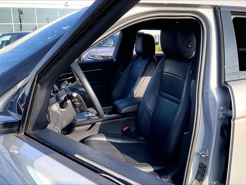 Used 2023 Land Rover Range Rover Evoque R-Dynamic SE image 28