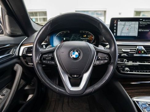 Used 2023 BMW 540i xDrive w/ Premium Package image 26