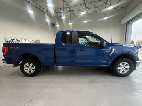 Used 2023 Ford F150 XLT w/ Trailer Tow Package image 9