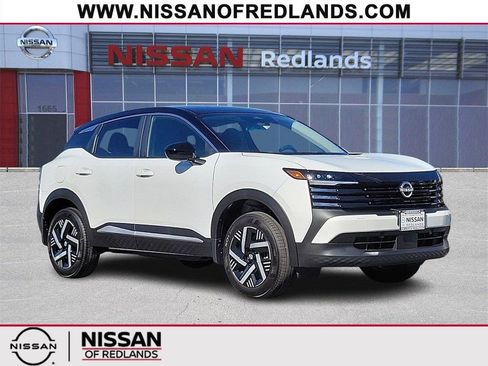 New 2025 Nissan Kicks SV FWD image 1