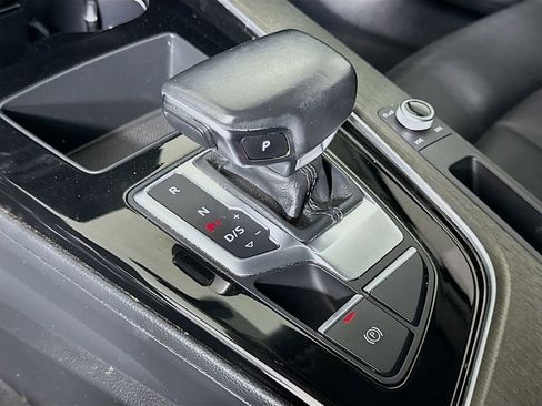 Used 2021 Audi A4 2.0T Premium w/ Convenience Package image 17