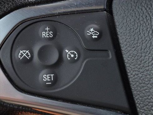 Used 2023 Chevrolet Traverse LS AWD/4WD image 11
