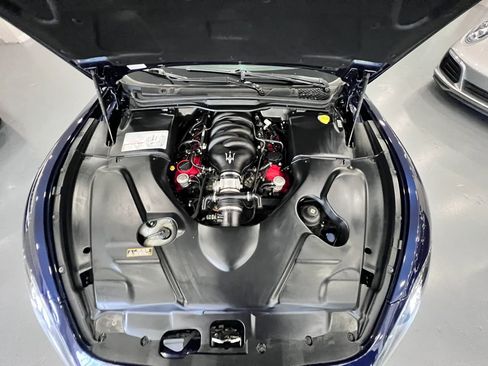 Used 2015 Maserati GranTurismo Sport RWD image 22