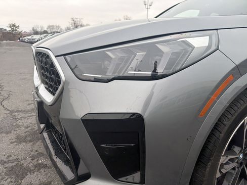 Used 2025 BMW X2 xDrive28i image 10