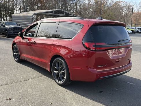 New 2026 Chrysler Pacifica Limited w/ S Appearance Package FWD image 11