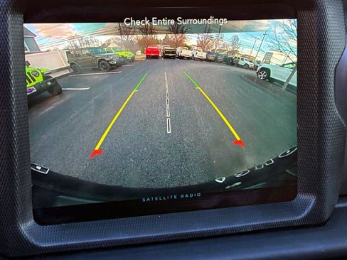 Used 2023 Jeep Wrangler Unlimited w/ Sun & Screen Package image 16