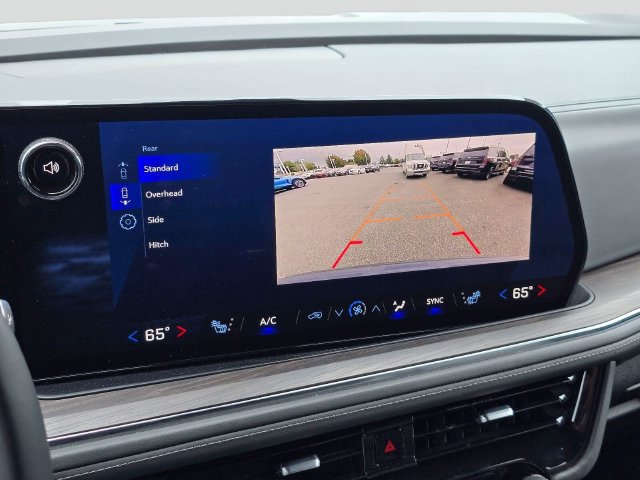 Used 2025 Chevrolet Suburban Z71 AWD/4WD image 25