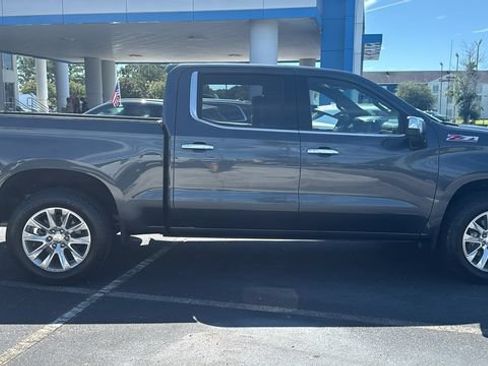 Used 2022 Chevrolet Silverado 1500 LTZ w/ Technology Package AWD/4WD image 8