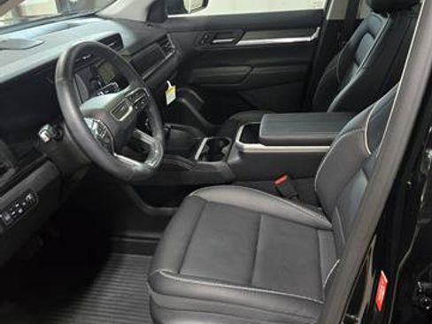 Certified 2026 GMC Terrain Denali w/ LPO, Black Badging Package AWD/4WD image 11