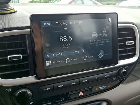 Used 2023 Hyundai Venue SEL FWD image 18