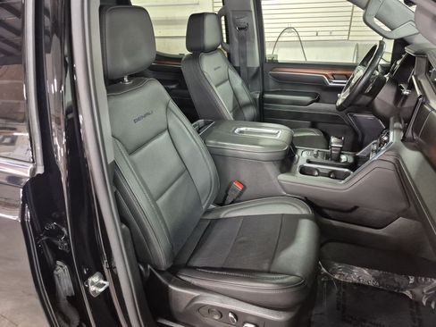 Used 2022 GMC Sierra 1500 Denali w/ Technology Package AWD/4WD image 30